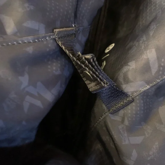 Lululemon Athletica Black Bag with Sporty Elegance - Picture 5 of 12